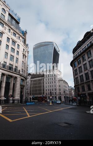 Londra, UK - Dicembre 2020 : 20 Fenchurch Street nella città di Londra, con strade tranquille Foto Stock