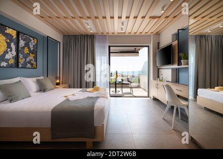 Vista laterale della moderna camera da letto in stile loft con dettagli in metallo, mobili in legno, decorazioni astratte. Appartamento dell'hotel con balcone vista mare, wi-fi francese all'aperto Foto Stock