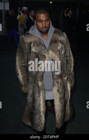 Kanye West arriva alla presentazione della collezione Givenchy, nell'ambito della settimana della moda maschile Autunno-Inverno 2014/2015 di Parigi, tenutasi a la Halle Freyssinet a Parigi, Francia il 17 gennaio 2014. Foto di Jerome Domine/ABACAPRESS.COM Foto Stock