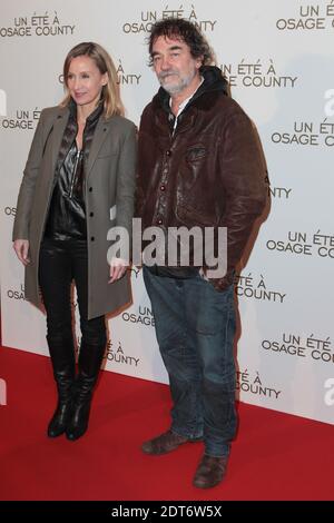 Olivier Marchal e sua moglie Catherine frequentano la prima 'un Ete A Osage County' tenutasi all'UGC Normandie di Parigi, Francia, il 13 febbraio 2014. Foto di Audrey Poree/ABACAPRESS.COM Foto Stock