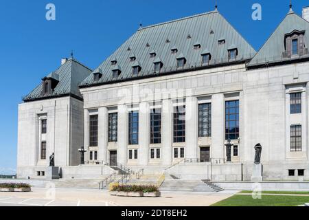 Ottawa, Ontario, Canada - 8 agosto 2020: L'edificio è mostrato a Ottaw, Canada Foto Stock