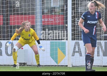 AMSTERDAM, PAESI BASSI - DICEMBRE 20: Portiere Henrikka Makela di VV Alkmaar durante la partita femminile olandese Eredivisie tra Ajax e VV Alkmaar a. Foto Stock