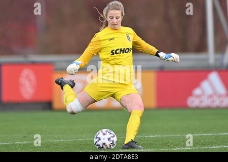 AMSTERDAM, PAESI BASSI - DICEMBRE 20: Portiere Henrikka Makela di VV Alkmaar durante la partita femminile olandese Eredivisie tra Ajax e VV Alkmaar a. Foto Stock