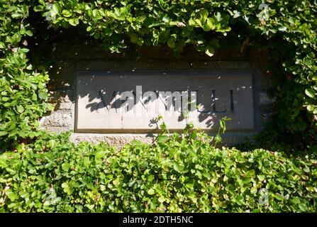 Glendale, California, USA 21 dicembre 2020 una visione generale dell'atmosfera della tomba del regista Vincente Minnelli il 21 dicembre 2020 al Forest Lawn Memorial Park di Glendale, California, USA. Foto di Barry King/Alamy Stock foto Foto Stock