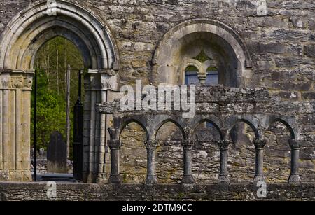 Le rovine dell'ex abbazia agostiniana di Cong sono un sito storico situato a Cong Mayo, in Irlanda Foto Stock