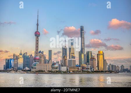 Cina, Shanghai City, skyline del quartiere di Pudong, Foto Stock