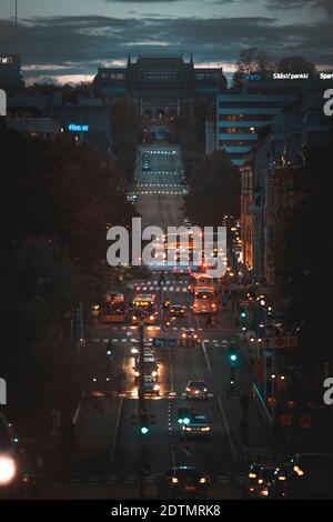 Scena notturna di una città su Turku, Finlandia Foto Stock