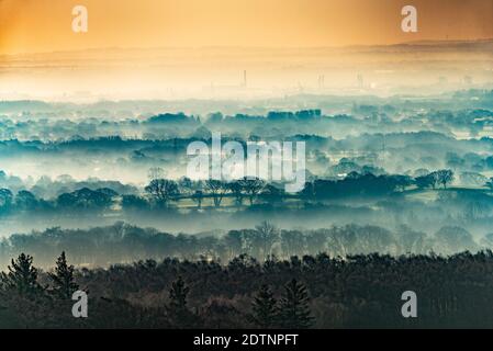 Preston, Lancashire, Regno Unito. 22 dicembre 2020. Una mattina misteriosa, Preston, Lancashire. Credit: John Eveson/Alamy Live News Foto Stock