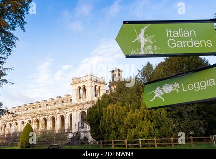 Derelict resti di ala di servizio di Trentham hall a Trentham I giardini si stoke su trent staffordshire Foto Stock