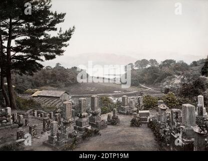 Fotografia d'epoca del XIX secolo - Giappone - dallo studio di Baron Raimund von Stillfried. Cimitero, Nagasaki. Foto Stock