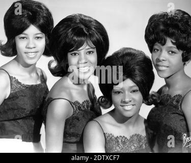 THE CRYSTALS Foto promozionale del gruppo vocale americano nel 1963. Da sinistra: Patricia Wright, Dolores Kenniebrew, Dolores Brooks, Barbara Alston, Foto Stock