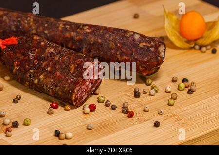 Salsiccia affumicata un delicati dalla Germania Foto Stock