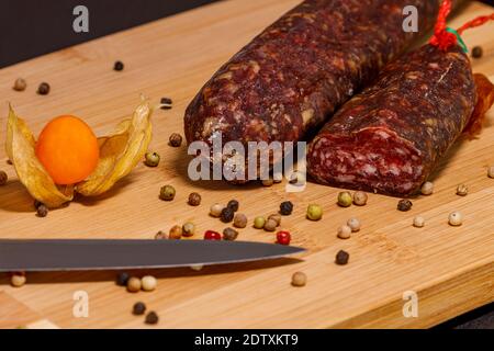 Salsiccia affumicata un delicati dalla Germania Foto Stock