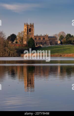 Chiesa di San Michele su Big Mere, Marbury, Cheshire, Inghilterra, Regno Unito Foto Stock