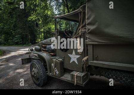 dettaglio di una vecchia auto dell'esercito per il trasporto di un soldato Foto Stock