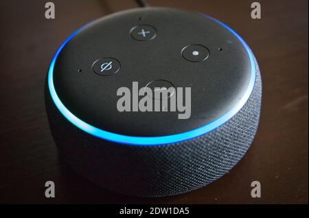 Amazon Echo Dot Alexa Foto Stock