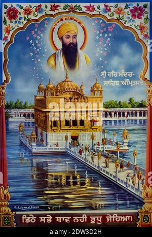 Il Tempio d'Oro, noto anche come Harmandir Sahib, che significa 'dimora di Dio' o Darbār Sahib, che significa 'corte esaltata'), il gurdwara è costruito intorno ad una piscina artificiale (sarovar) che è stato completato dal quarto Sikh Guru, Guru RAM Das nel 1577. Guru Arjan, il quinto Guru del Sikhism, Amritsar, Punjab, India. Luogo spirituale preminente di Sikhism.Amritsar India, indiano, Foto Stock