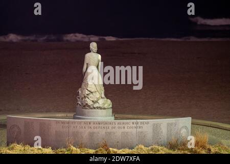 New Hampshire Hampton Beach guerra memoriale erioc statua morta di fronte verso l'oceano Foto Stock