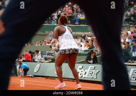 Taylor Townsend degli Stati Uniti che gioca nel terzo round del French Tennis Open 2014 a Roland-Garros Stadium, Parigi, Francia, il 30 maggio 2014. Foto di Henri Szwarc/ABACAPRESS.COM Foto Stock