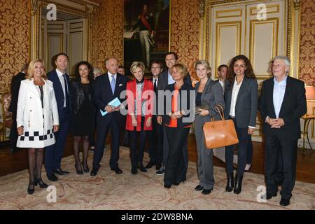 Laurence Roustonjee, Thierry Freret, Anais Baydemir, Fanny Agostini, Joel Collado, Philippe Verdier, Evelyne Dhelia, Laurent Romejko, Joel Collado, Laurent Fabius, Nathalie Rihoouet, Fabienne Amiach arrivando al Quai d'Orsay a Parigi, Francia, il 3 giugno 2014. Il ministro francese degli Affari esteri Laurent Fabius ha ricevuto per colazione gli ancoratori e le donne per la televisione per parlare del cambiamento climatico. Foto di Ammar Abd Rabbo/ABACAPRESS.COM Foto Stock