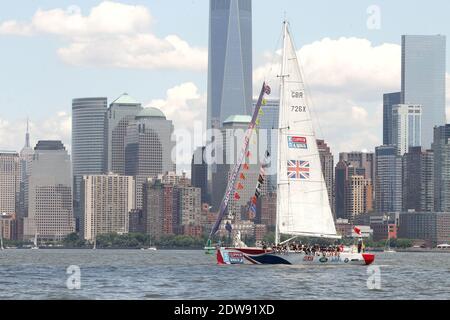 Great Britain yacht durante il Clipper 2013-14 Round The World Yacht Race a Manhattan, New York, NY il 7 giugno 2014. Si tratta della corsa sull'oceano più lunga del mondo, con una lunghezza di 40,000 miglia e 11 mesi. La gara è iniziata dal Tower Bridge di Londra il 1 settembre 2013 e vi ritornerà il 12 luglio, in modo unico questa è l'unica gara del suo tipo che è per i marinai amatoriali.Foto di Charles Guerin/ABACAPRESS.COM Foto Stock