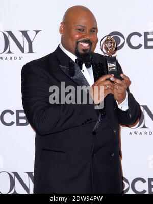 James Monroe Iglehart si pone nella sala stampa durante la 68a Sala stampa annuale Tony Awards presso il Rockefeller Center di New York City, New York, USA il 08 giugno 2014. Foto di Donna Ward/ABACAPRESS.COM Foto Stock