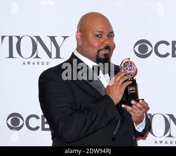 James Monroe Iglehart si pone nella sala stampa durante la 68a Sala stampa annuale Tony Awards presso il Rockefeller Center di New York City, New York, USA il 08 giugno 2014. Foto di Donna Ward/ABACAPRESS.COM Foto Stock