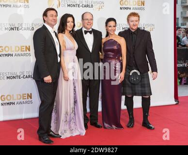 Bowler Grant, Jaime Murray, Julie Benz, il principe Alberto II di Monaco, Tony Curran arrivò alla 54esima cerimonia di chiusura del Festival TV di Monte Carlo a Monaco il 11 giugno 2014. Foto di Marco Piovanotto/ABACAPRESS.COM Foto Stock