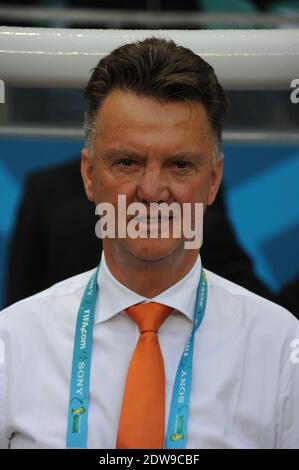 Allenatore olandese Louis Van Gaal durante la Coppa del mondo 2014 prima partita di calcio Gruppo B Spagna vs Paesi Bassi allo Stadio Fonte Nova, Salvador de Bahia, Brasile , il 13 giugno 2014. I Paesi Bassi hanno vinto il 5-1. Foto di Henri Szwarc/ABACAPRESS.COM Foto Stock