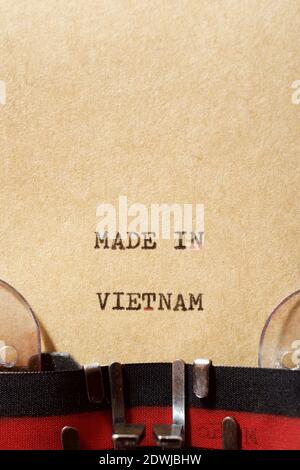 Fatto in Vietnam frase scritta con una macchina da scrivere. Foto Stock