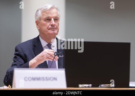 Bruxelles, Belgio. 22 dicembre 2020. Michel Barnier, capo negoziatore della Task Force UK della Commissione europea, partecipa a una riunione del Comitato dei rappresentanti permanenti (COREPER) sullo stato attuale dei negoziati UE-Regno Unito il 22 dicembre 2020 a Bruxelles, in Belgio. I rappresentanti permanenti dell'UE parleranno dello stato di avanzamento dei negoziati UE-Regno Unito e dell'accordo globale UE-Cina sugli investimenti. - Foto di Monasse T/ANDBZ/ABACAPRESS.COM Credit: ABACAPRESS/Alamy Live News Foto Stock