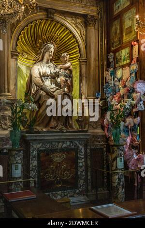 Statua della Madonna del Parto nella Basilica di S.Agostino in campo Marzio. Roma, Lazio, Italia, Europa Foto Stock