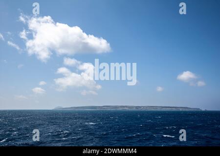 Iwo Jima che si trova a sud delle Isole Bonin. Insieme ad altre isole, formano l'arcipelago di Ogasawara, in Giappone Foto Stock