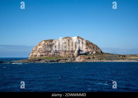 Iwo Jima che si trova a sud delle Isole Bonin. Insieme ad altre isole, formano l'arcipelago di Ogasawara, in Giappone Foto Stock