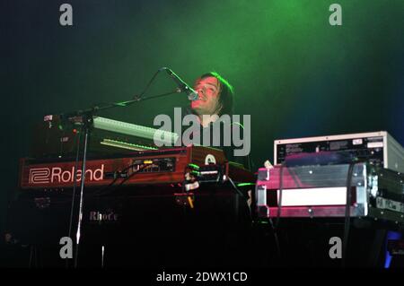 AIR in concerto al Shepherds Bush Empire di Londra, Regno Unito. 25 aprile 2001. Foto Stock
