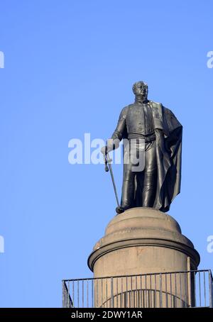 Londra, Inghilterra, Regno Unito. Il duca di York del piantone sul Mall / Waterloo Place. Monumento al principe Federico, duca di York e Albany Foto Stock