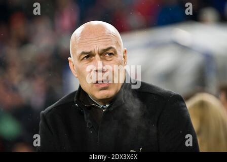 Stoccarda, Germania. 23 dicembre 2020. Christian GROSS diventa allenatore a Schalke 04. Archivio foto: Coach Christian GROSS, sui, VfB, ritratto, ritratto, Atem, Kaelte, Kalt, calcio 1. Bundesliga, VfB Stuttgart - TSG 1899 Hoffenheim 3: 1, on December 19, 2009, liga1 & matchday17 & Saison0910 | Usage worldwide Credit: dpa/Alamy Live News Foto Stock