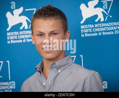 L'attore francese Romain Paul si pone durante una fotocellula per il film 'le dernier coup de Marteau', durante il 71esimo Festival annuale del Cinema di Venezia Mostra al Lido di Venezia, il 3 settembre 2014. Il film è presentato in selezione orizzonti al festival che si tiene dal 27 agosto al 06 settembre. Foto di Marco Piovanotto/ABACAPRESS.COM Foto Stock
