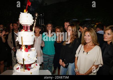 Adeline Blondieau, Jennifer Boccara, Philippe Lellouche e sua moglie Vanessa Demouy, Pascal Elbe e Nicole Calfan partecipano alla festa per celebrare il decimo anniversario dell' 'Hotel de Sers', a Parigi, in Francia, il 10 settembre 2014. Foto di Jerome Domine/ABACAPRESS.COM Foto Stock