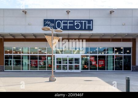 Saks Fifth Avenue, davanti al negozio Foto Stock