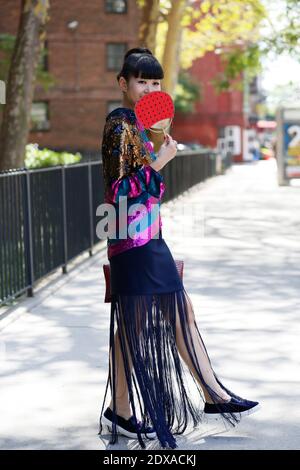 street Style, Leaf Greener, Senior Fashion Editor presso ELLE China, dopo la sfilata DKNY, 547W 26th Street, durante la Mercedes-Benz Fashion Week Primavera-Estate 2015, New York City, NY, USA il 7 settembre 2014. Foto di Sophie Mhabille/ABACAPRESS.COM Foto Stock