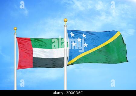 Emirati Arabi Uniti e Isole Salomone due bandiere Foto Stock