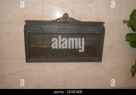 Glendale, California, USA 23 dicembre 2020 UNA visione generale dell'atmosfera dell'attrice Clara Bow's grave in Sanctuary of Heritage nel Mausoleo della libertà al Forest Lawn Memorial Park il 23 dicembre 2020 a Glendale, California, USA. Foto di Barry King/Alamy Stock foto Foto Stock