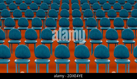 File di sedie blu vuote su sfondo rosso Foto Stock