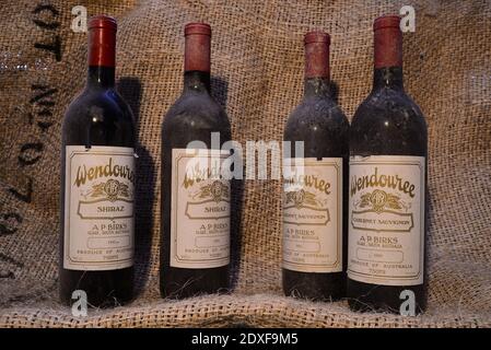 Gruppo di vini d'annata dell'Australia Meridionale Foto Stock