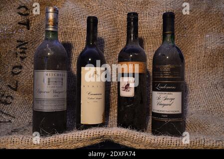 Gruppo di vini d'annata dell'Australia Meridionale Foto Stock