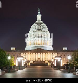 USA, Washington DC, facciata del Campidoglio degli Stati Uniti di notte Foto Stock