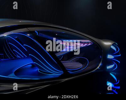 Las Vegas, NV - 9 gennaio 2020: Guardando all'interno della Mercedes-Benz VISION AVTR Concept Car al Consumer Electronics Show 2020 Foto Stock