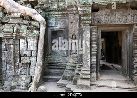 Bassorilievo sulle pareti di Angkor Wat Foto Stock