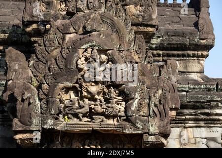 Bassorilievo sulle pareti di Angkor Foto Stock